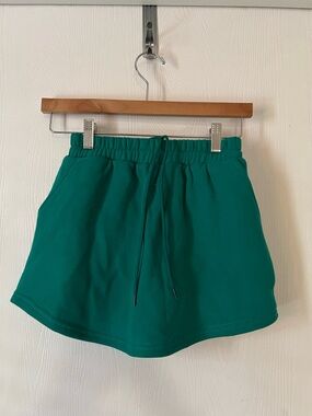 GOLD HINGE Green tennis Golf  Sweat Skirt Skort Size S NWT